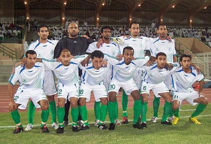 نقطتان تفصل الفتح عن كتابة تاريخ جديد للدوري السعودي
